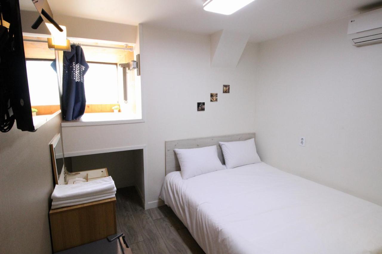 Hotel Golden Park Myeongdong Seul Zewnętrze zdjęcie