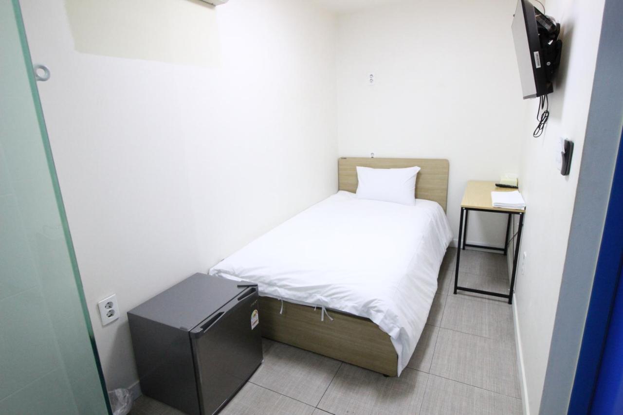 Hotel Golden Park Myeongdong Seul Zewnętrze zdjęcie